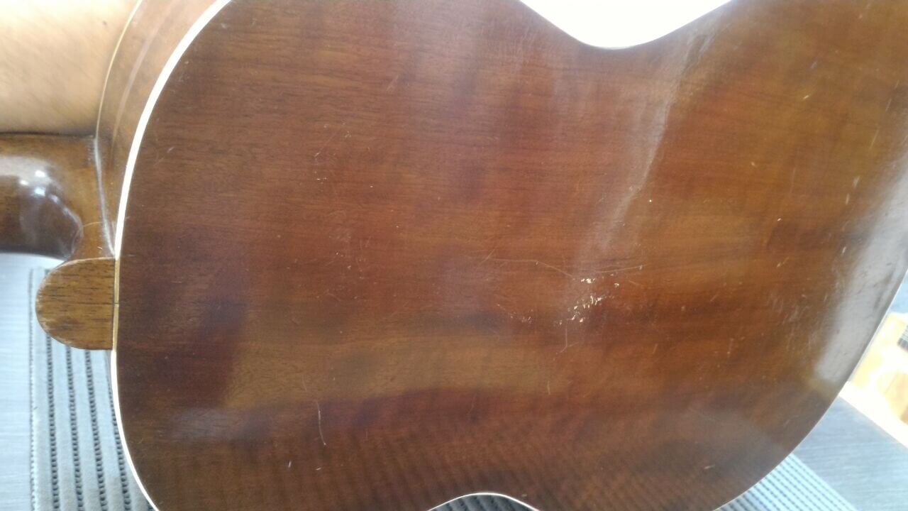 Violão Del Vecchio – Pintura e reforma