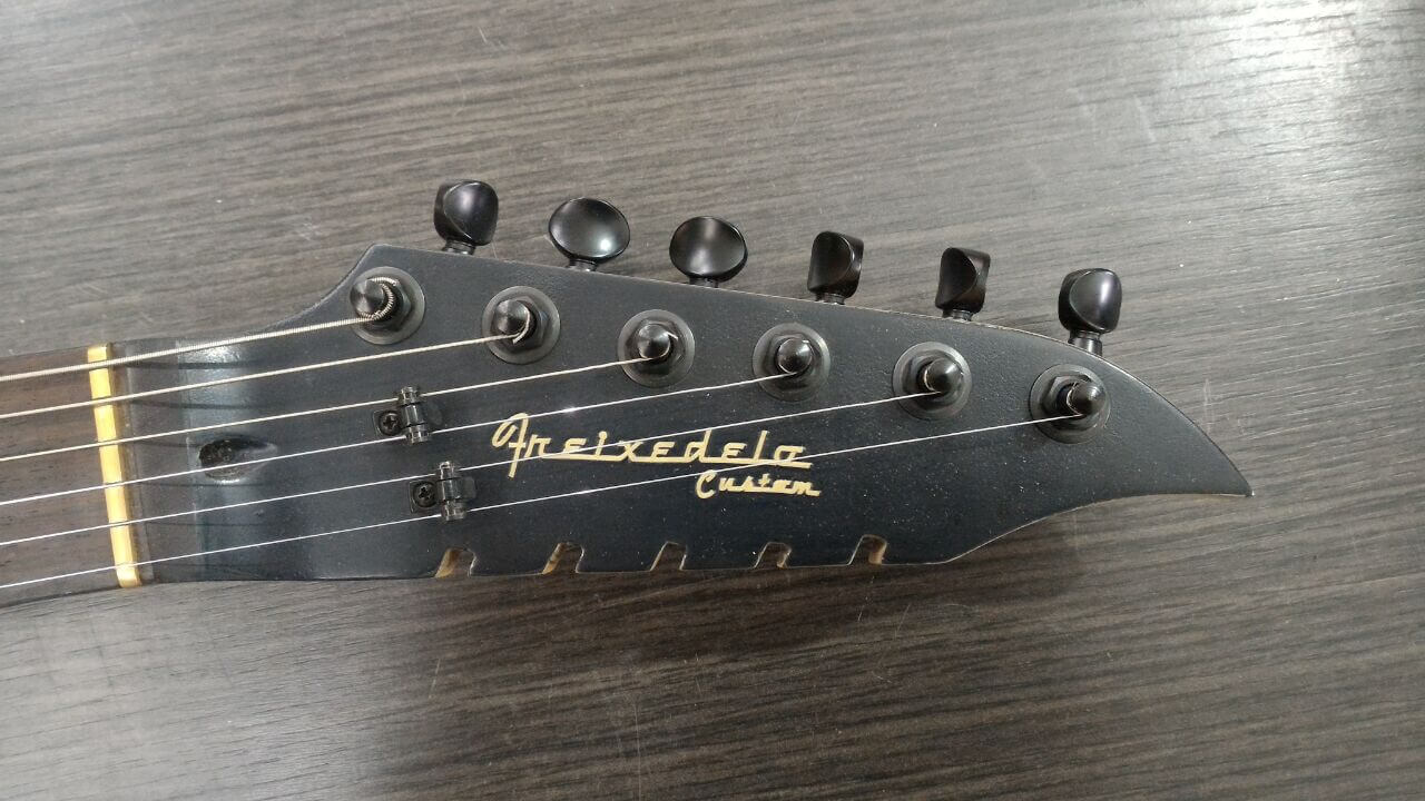 Guitarra WarPaint – Construção