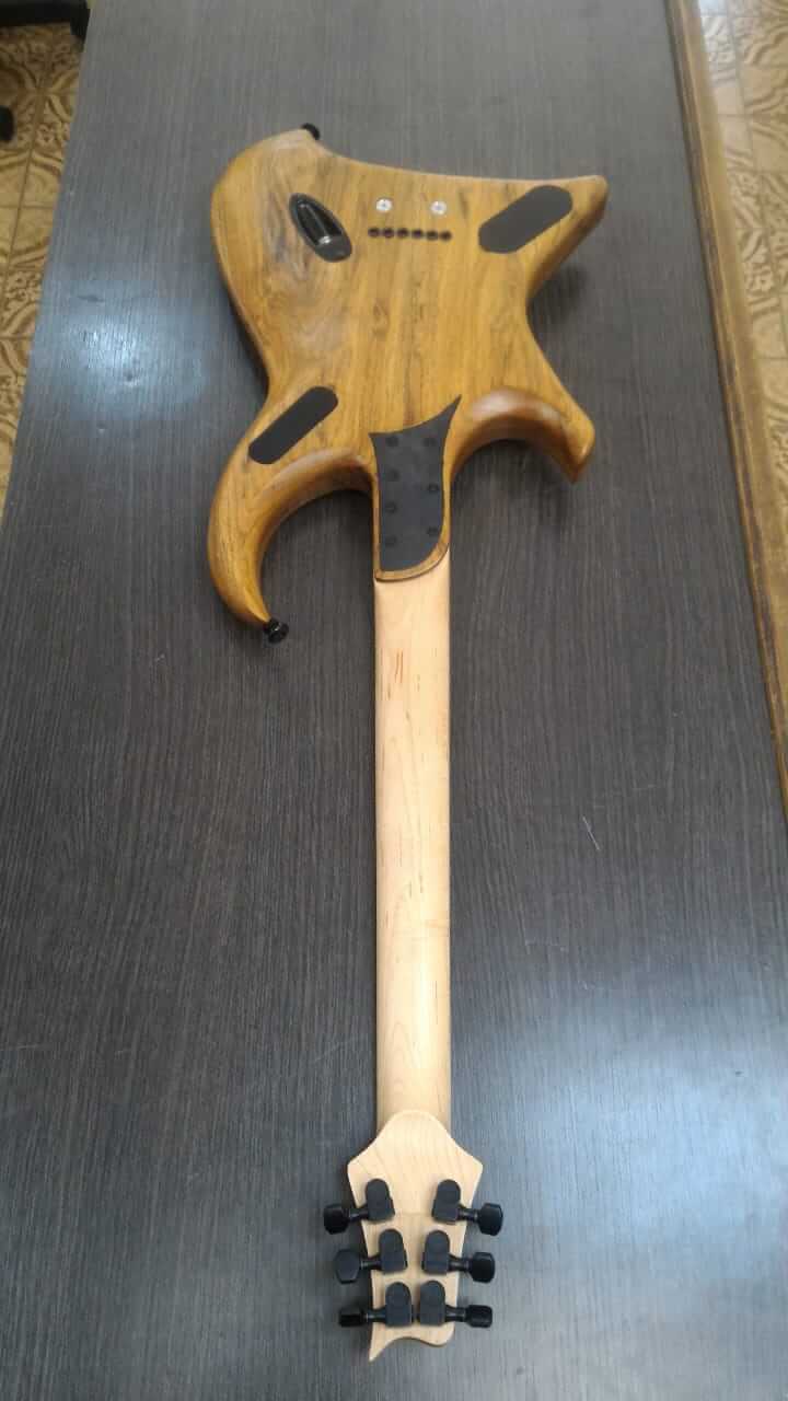 Guitarra Supernova – Construção