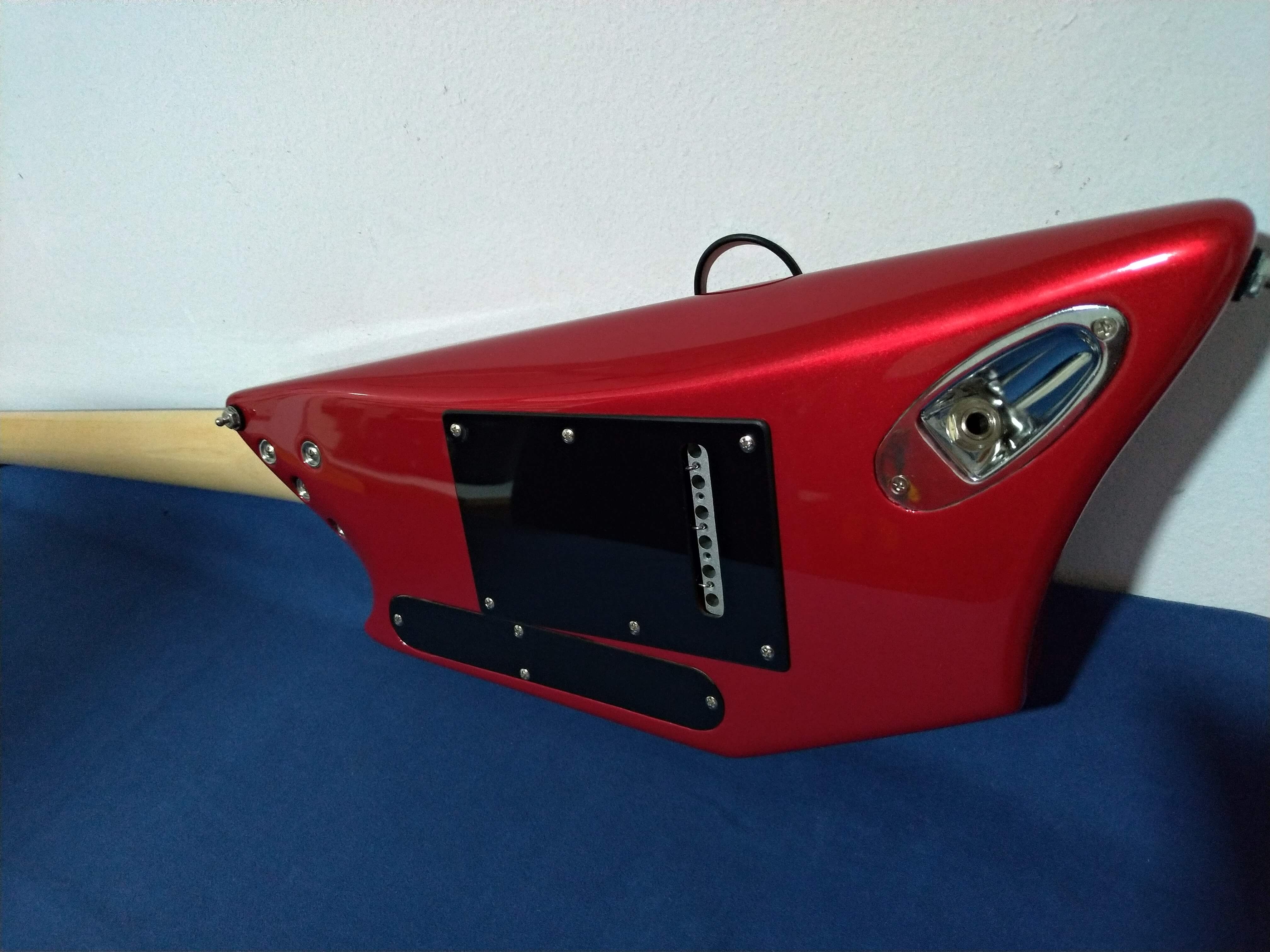 Guitarra Traveler – Construção