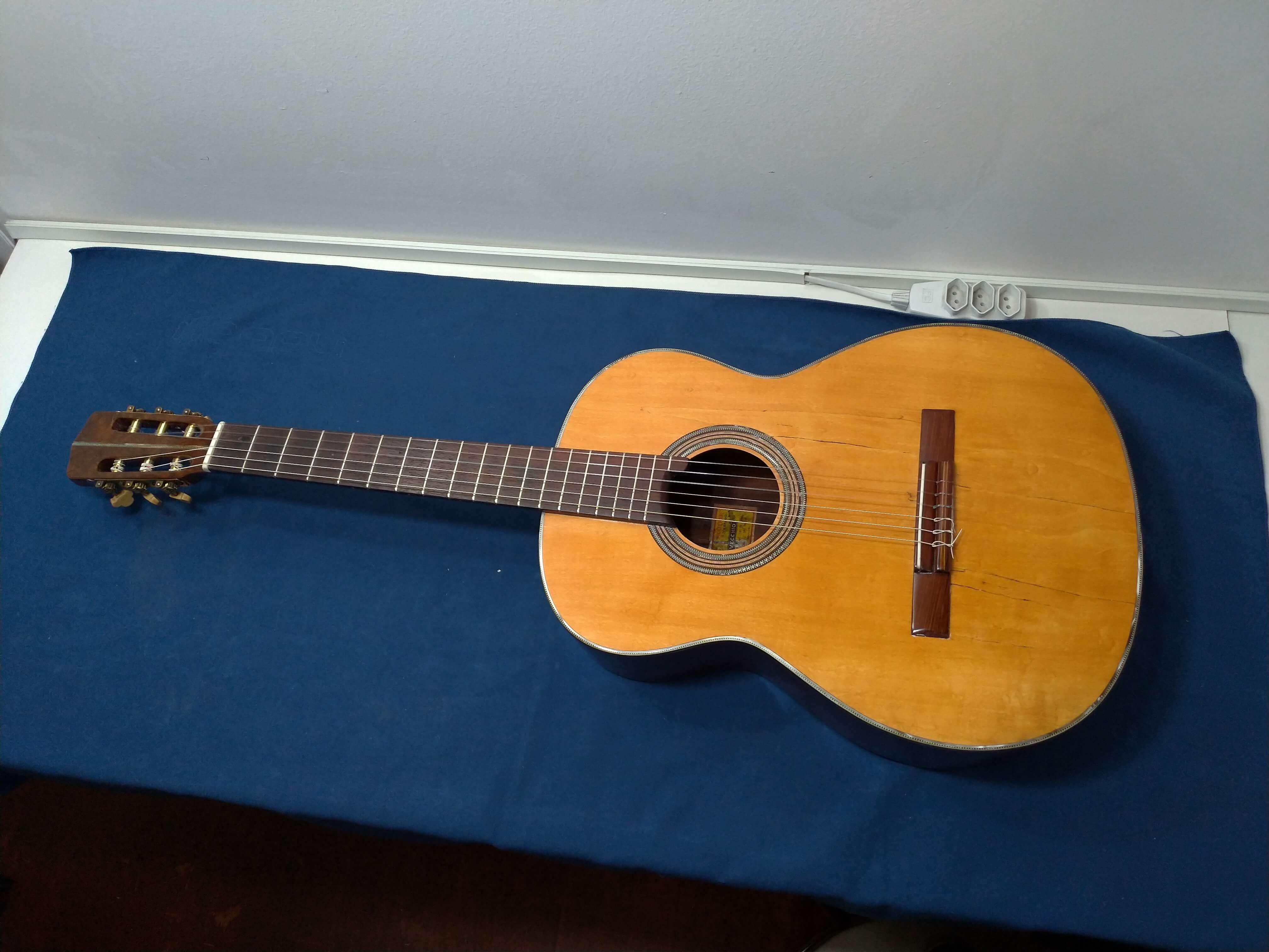 Violão Del Vecchio anos 1960 – Restauração