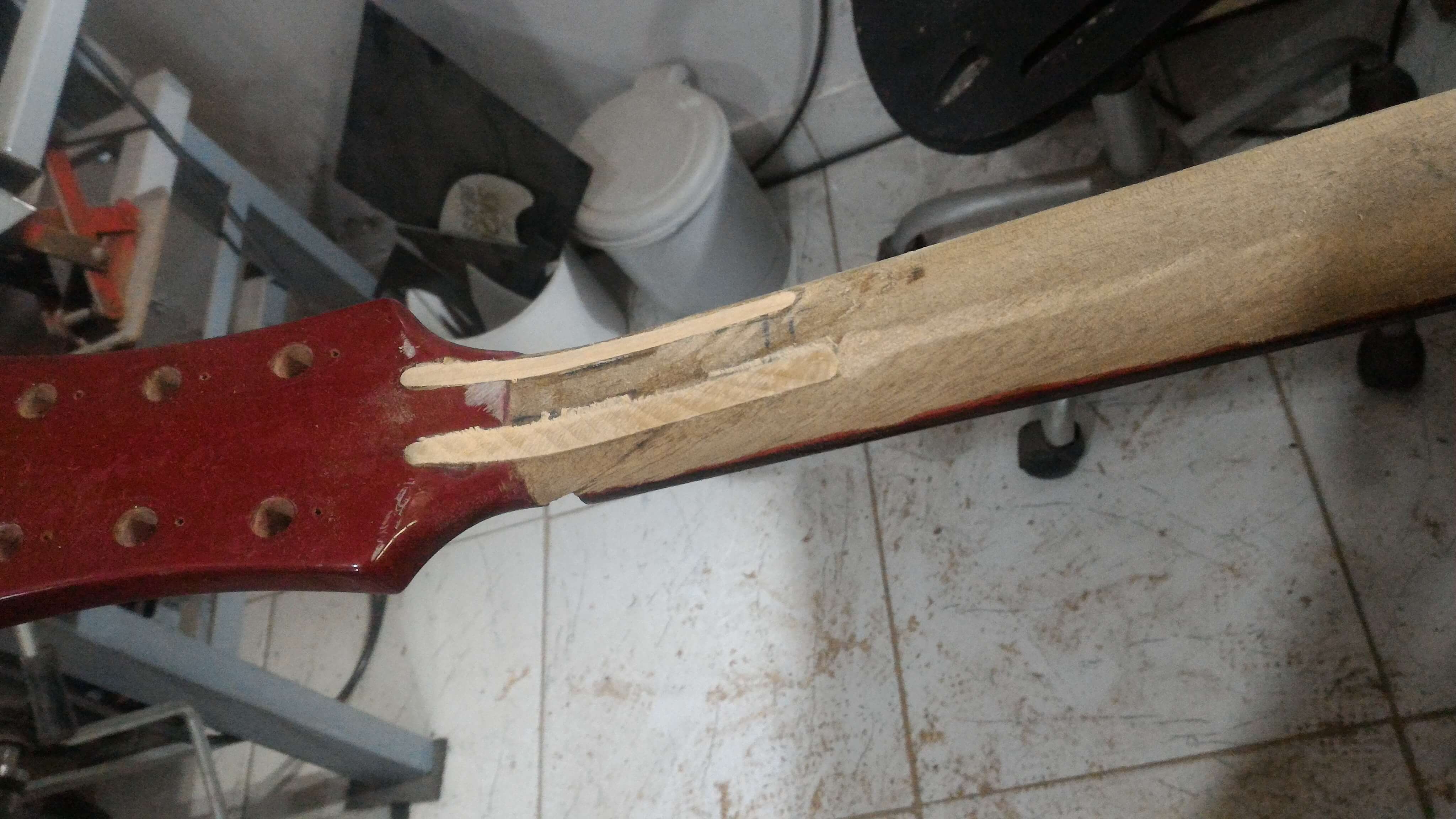 Guitarra Epiphone SG – Colagem e pintura de braço