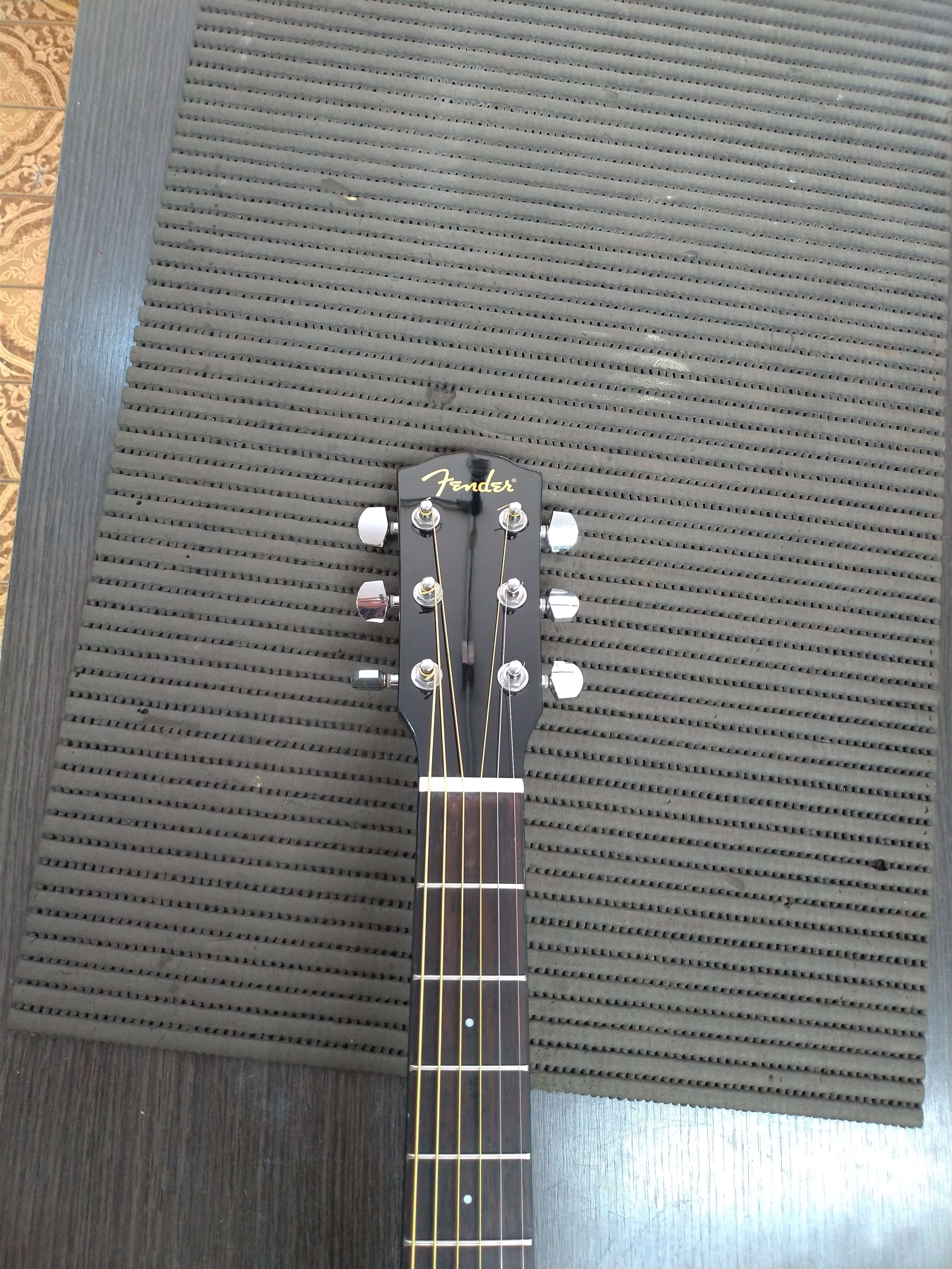 Violão Fender – Colagem, reforço e pintura do braço