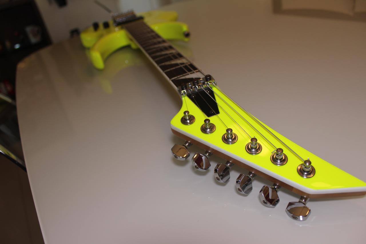 Guitarras Tagima Zero – Restauração e customização